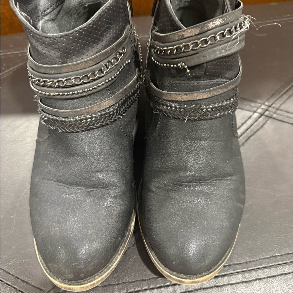 Kohl's Black Ankle Boots with Chain Accents